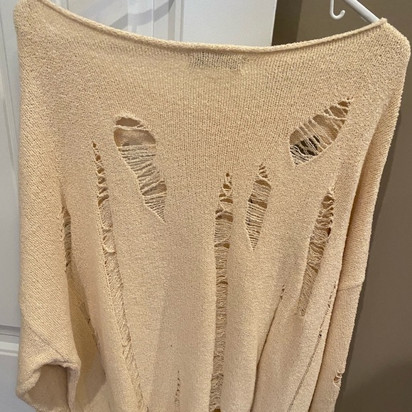 Zara Distressed Sweater - Picture 3 of 3